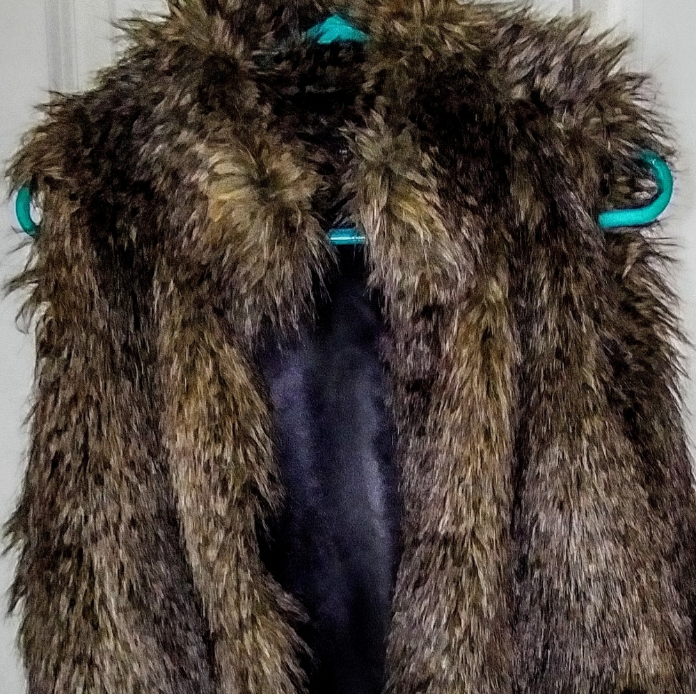 Fur vest